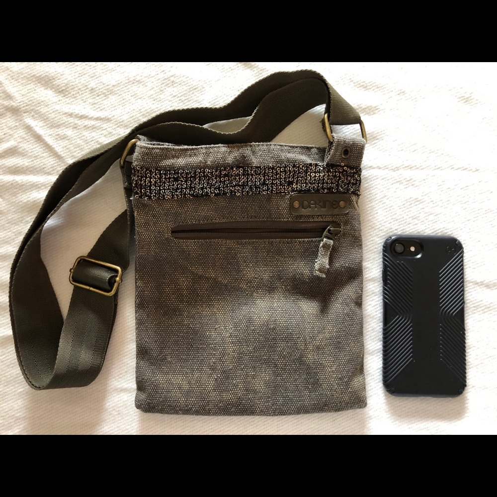 Dakine crossbody bag